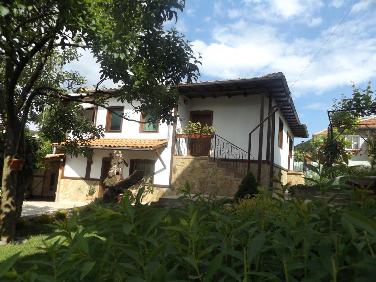 Къща Речен Шепот Hotel Kalofer Buitenkant foto