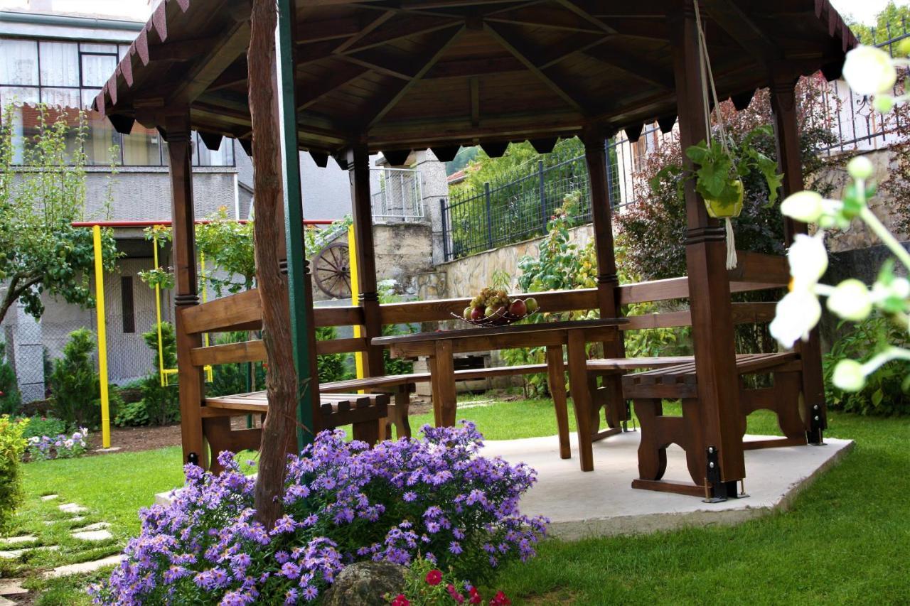 Къща Речен Шепот Hotel Kalofer Buitenkant foto