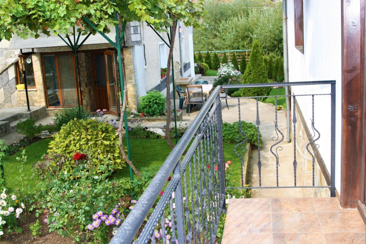 Къща Речен Шепот Hotel Kalofer Buitenkant foto