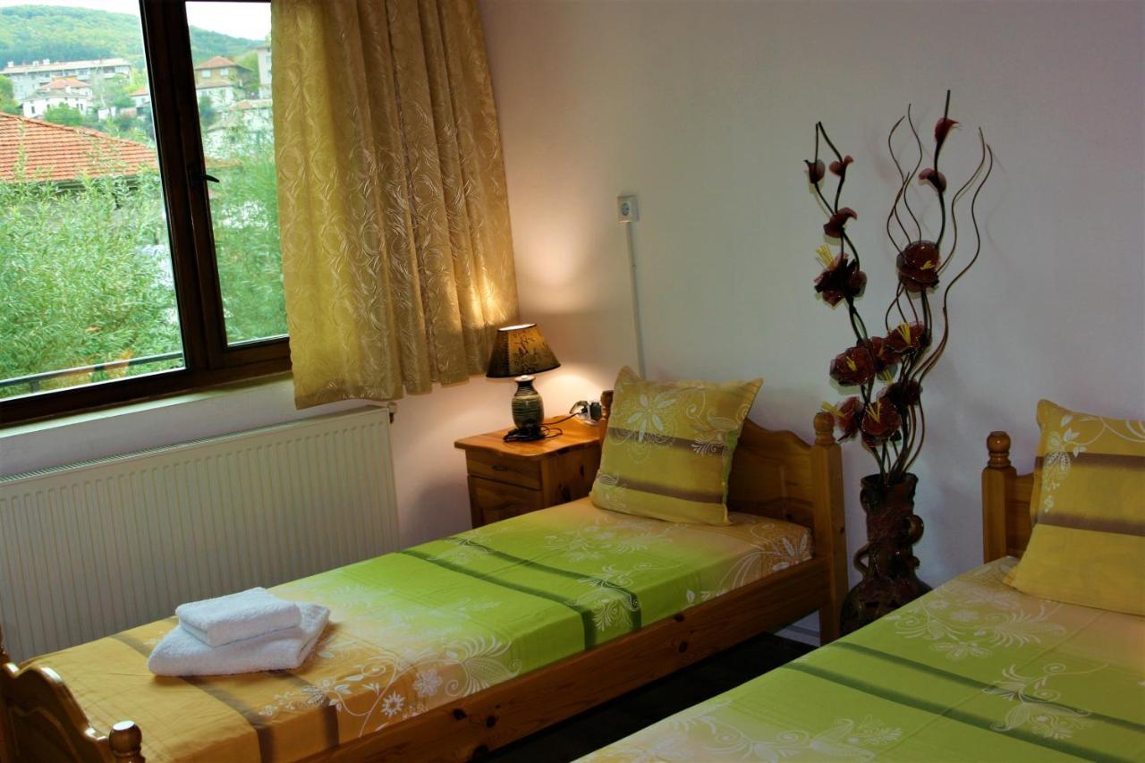Къща Речен Шепот Hotel Kalofer Buitenkant foto