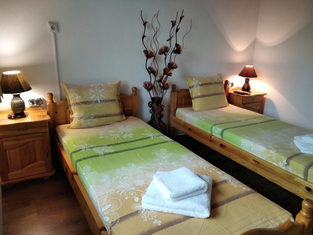 Къща Речен Шепот Hotel Kalofer Buitenkant foto