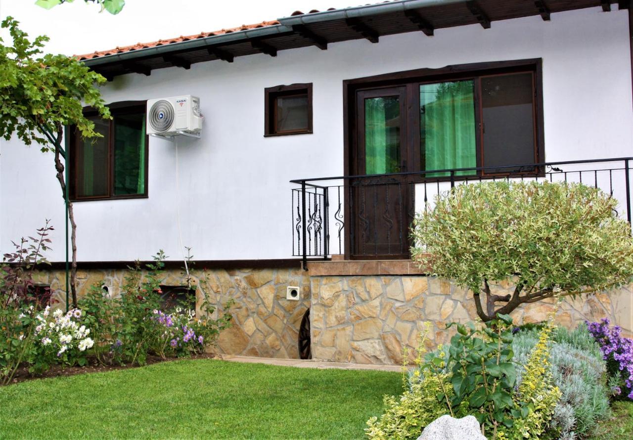 Къща Речен Шепот Hotel Kalofer Buitenkant foto